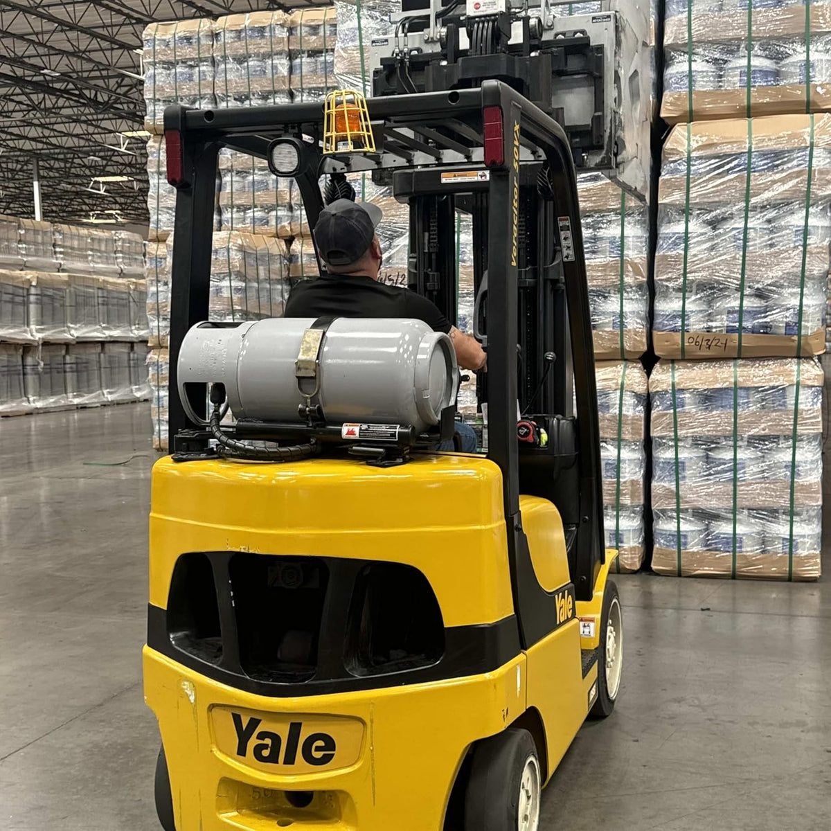 Steel Forklift Propane Tank Cylinder with Built-in Gauge, Gray